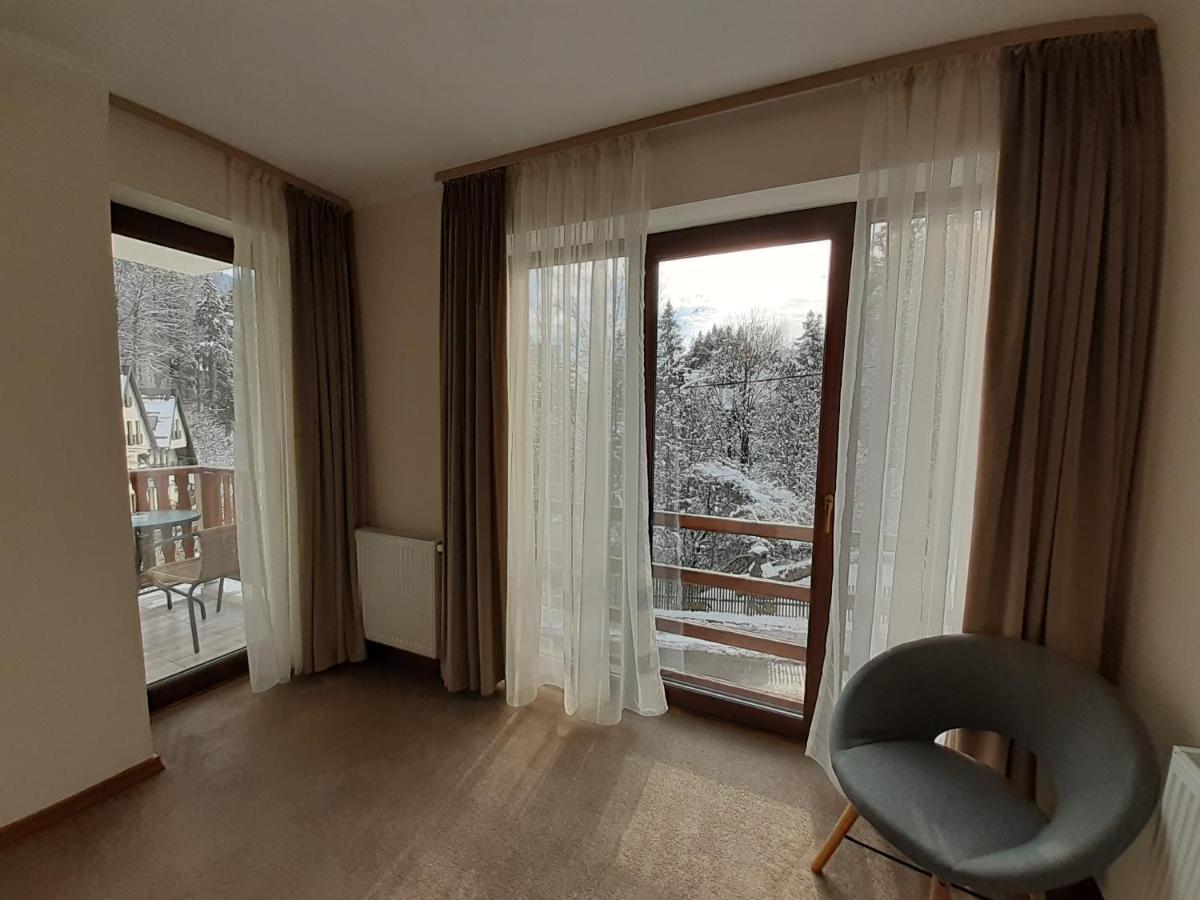 Hotel Lanobila Sinaia Esterno foto